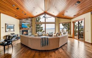 Heavenly Views & Beachfront Bliss in South Lake Tahoe - South Lake Tahoe, California
