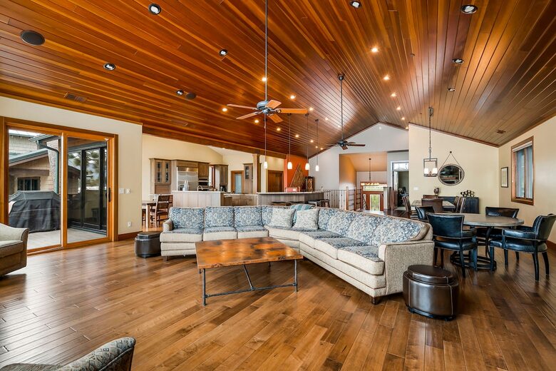 Heavenly Views & Beachfront Bliss in South Lake Tahoe - South Lake Tahoe, California