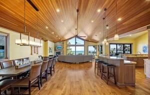 Heavenly Views & Beachfront Bliss in South Lake Tahoe - South Lake Tahoe, California