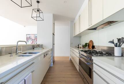 Designer Living Steps from Chapel Street - South Yarra, Australia