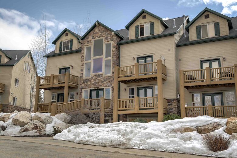 Cozy Mountain Escape 10 minutes from Powder Mountain Ski Resort! - Eden, Utah