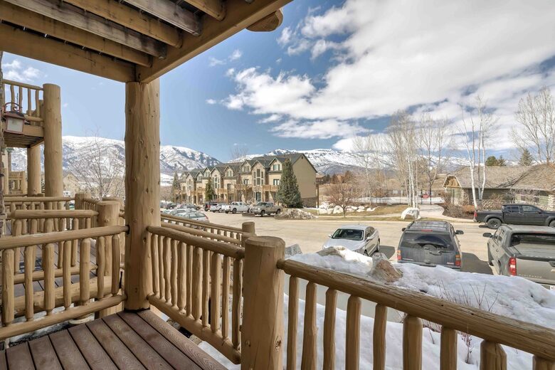 Cozy Mountain Escape 10 minutes from Powder Mountain Ski Resort! - Eden, Utah