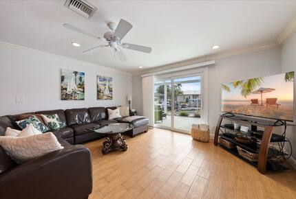 Serene Escape with Bay Views and Private Pool - Marco Island, Florida