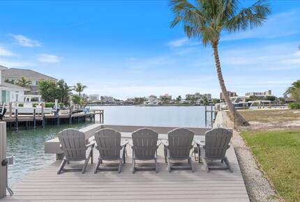 Serene Escape with Bay Views and Private Pool - Marco Island, Florida