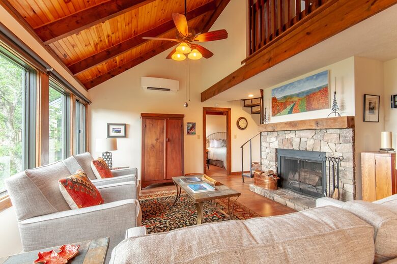 Three Ridges View Cabin - Wintergreen Resort, Virginia