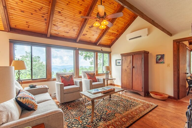 Three Ridges View Cabin - Wintergreen Resort, Virginia
