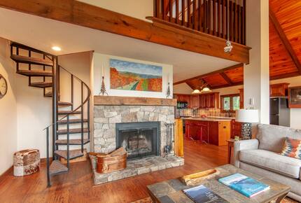 Three Ridges View Cabin - Wintergreen Resort, Virginia