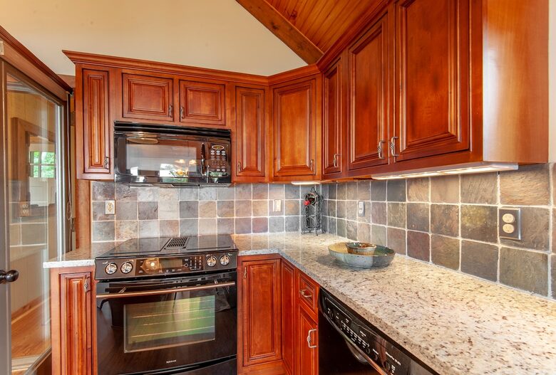 Three Ridges View Cabin - Wintergreen Resort, Virginia