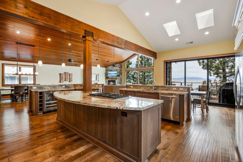 Heavenly Views & Beachfront Bliss in South Lake Tahoe - South Lake Tahoe, California