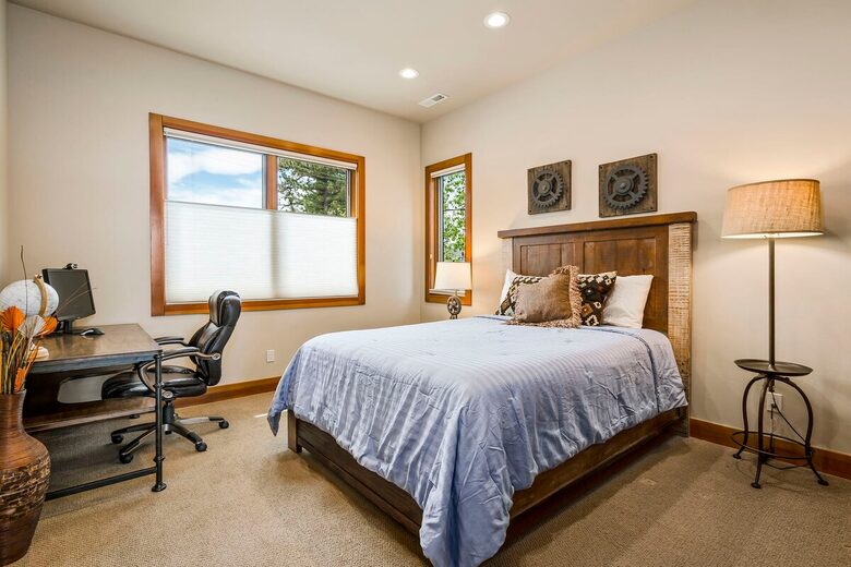Heavenly Views & Beachfront Bliss in South Lake Tahoe - South Lake Tahoe, California