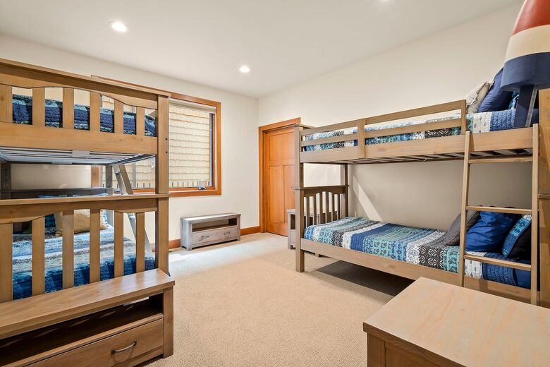 Heavenly Views & Beachfront Bliss in South Lake Tahoe - South Lake Tahoe, California