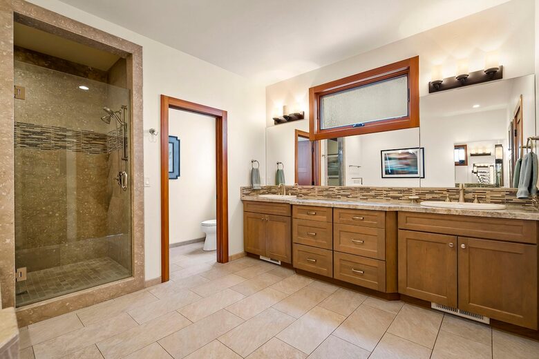 Heavenly Views & Beachfront Bliss in South Lake Tahoe - South Lake Tahoe, California
