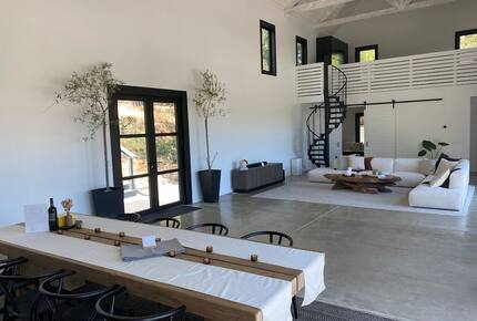 Vineyard Views and Architectural Elegance in Napa Valley - St. Helena, California
