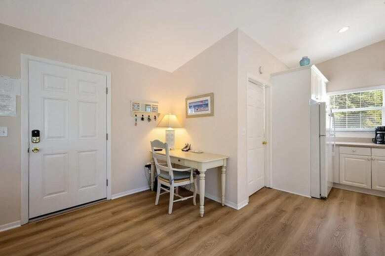 Tranquil Elegance on Anna Maria Island’s North End - Anna Maria, Florida