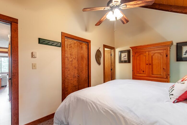 Three Ridges View Cabin - Wintergreen Resort, Virginia