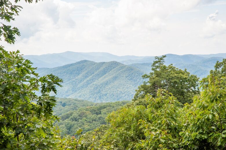 Three Ridges View Cabin - Wintergreen Resort, Virginia