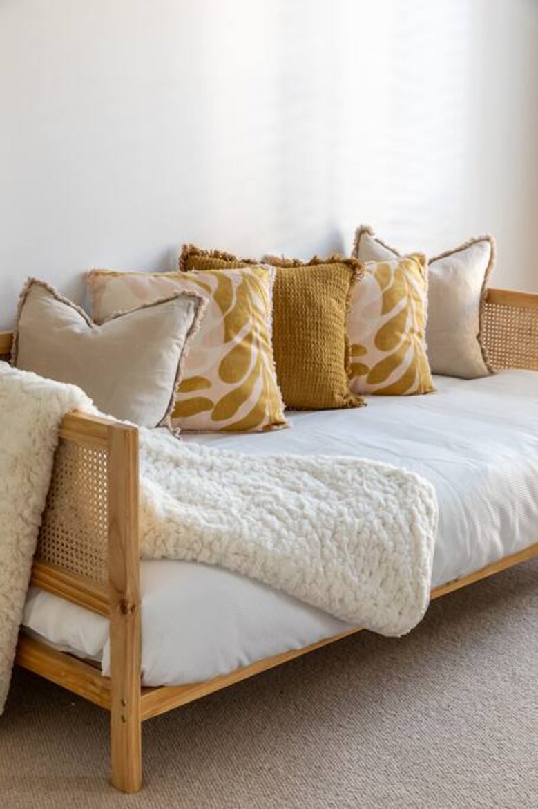 Designer Living Steps from Chapel Street - South Yarra, Australia