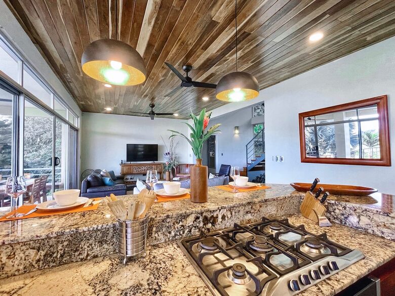 Jungle Elegance with Sweeping Ocean Views - Lagunas, Costa Rica