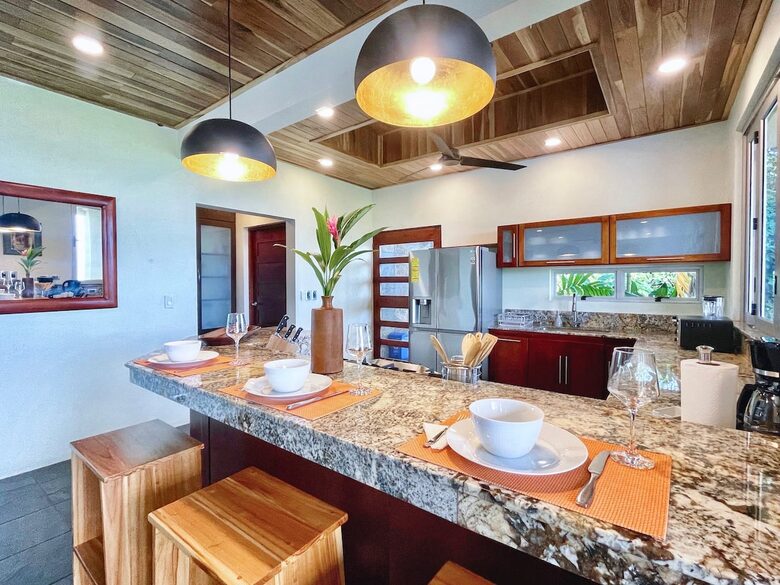 Jungle Elegance with Sweeping Ocean Views - Lagunas, Costa Rica