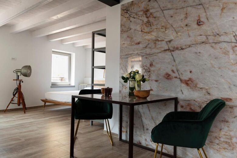 Tranquil Retreat with Panoramic Lake Views I - Brenzone sul Garda, Italy