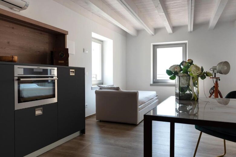 Tranquil Retreat with Panoramic Lake Views I - Brenzone sul Garda, Italy