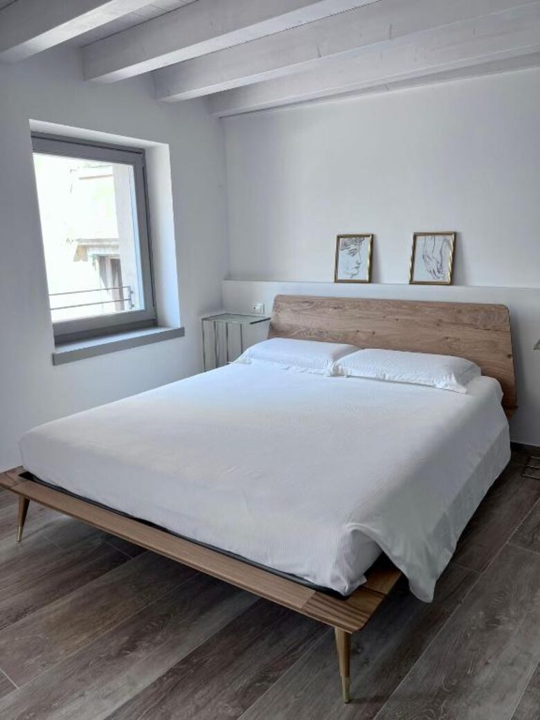 Tranquil Retreat with Panoramic Lake Views I - Brenzone sul Garda, Italy