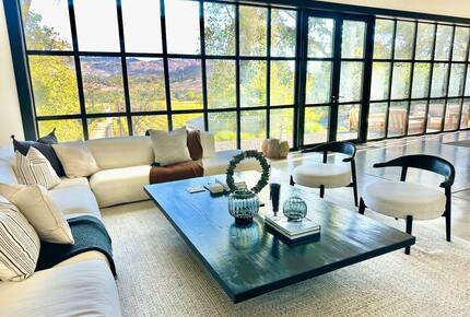 Vineyard Views and Architectural Elegance in Napa Valley - St. Helena, California