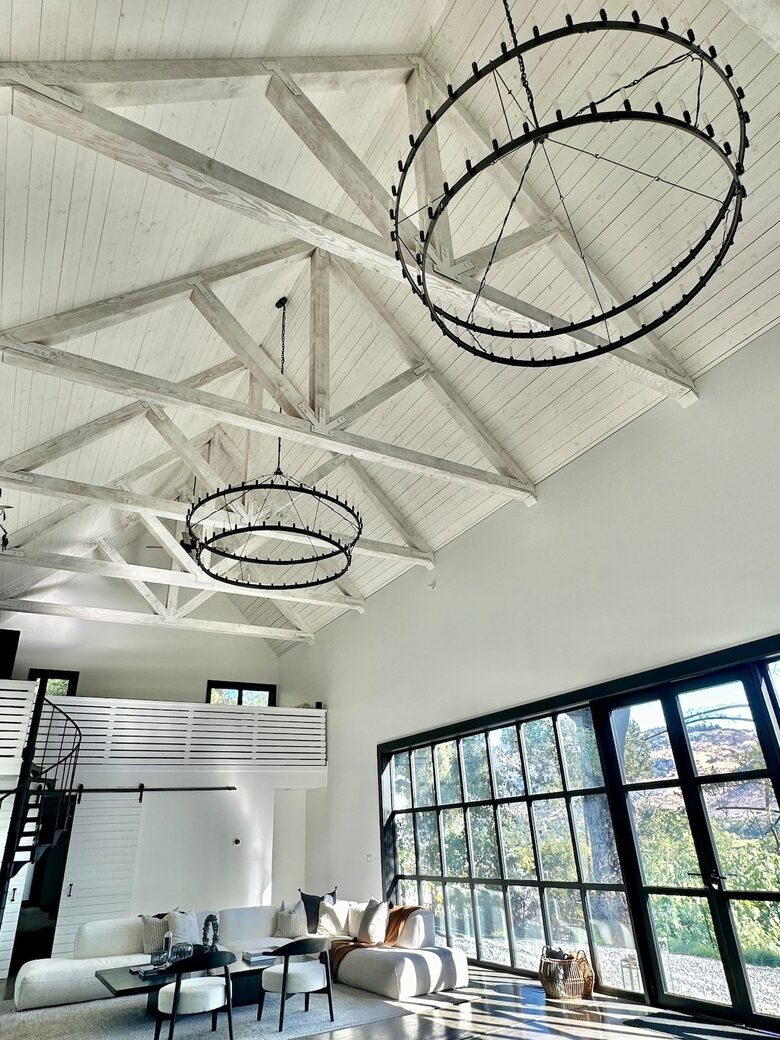 Vineyard Views and Architectural Elegance in Napa Valley - St. Helena, California
