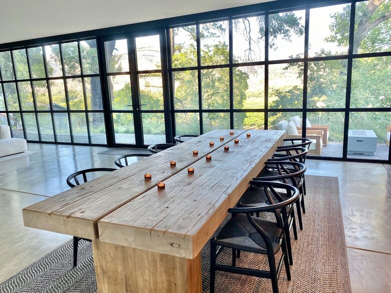 Vineyard Views and Architectural Elegance in Napa Valley - St. Helena, California