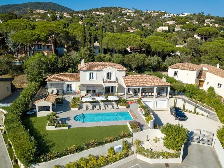 Luxury Mediterranean Villa Near Sainte-Maxime - Roquebrune-sur-Argens, France