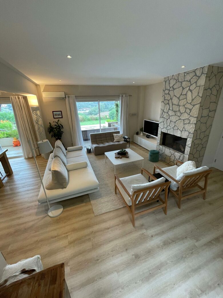 Luxury Mediterranean Villa Near Sainte-Maxime - Roquebrune-sur-Argens, France