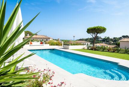 Luxury Mediterranean Villa Near Sainte-Maxime - Roquebrune-sur-Argens, France