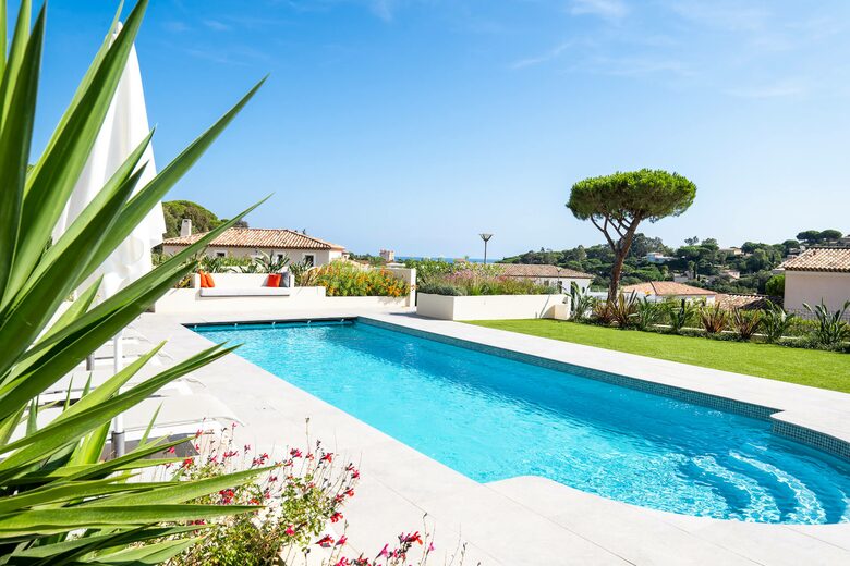 Luxury Mediterranean Villa Near Sainte-Maxime - Roquebrune-sur-Argens, France