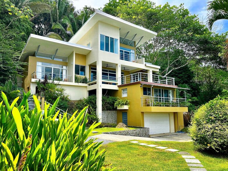 Jungle Elegance with Sweeping Ocean Views - Lagunas, Costa Rica