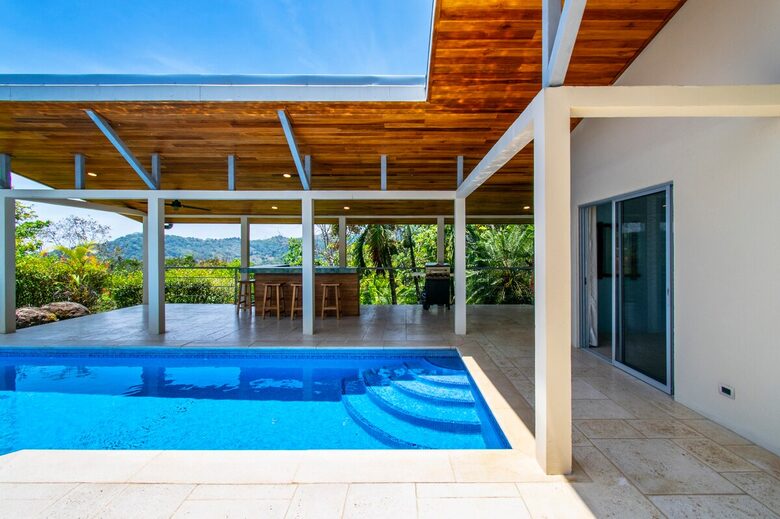 Jungle Elegance with Sweeping Ocean Views - Lagunas, Costa Rica