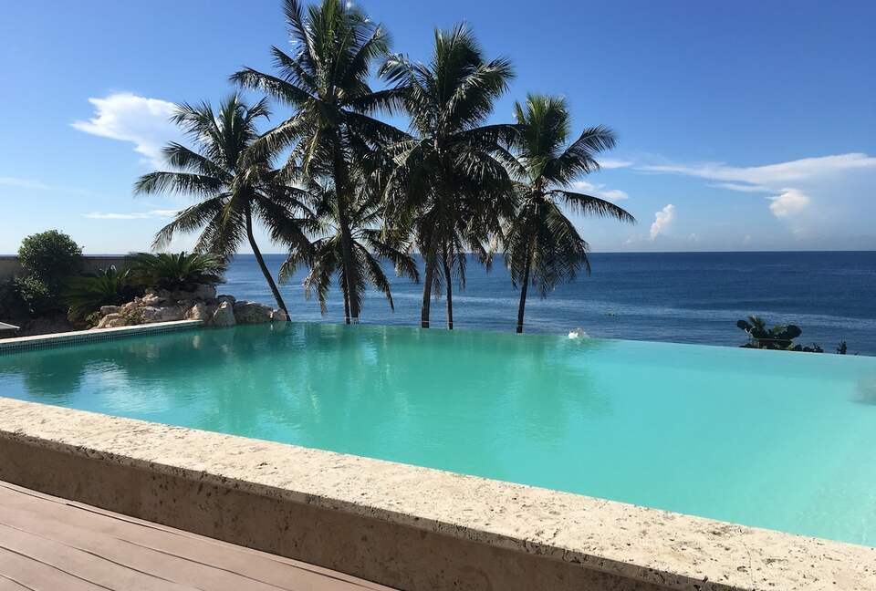 House in the city with an oceanfront swimming pool - Santo Domingo Este, Dominican Republic