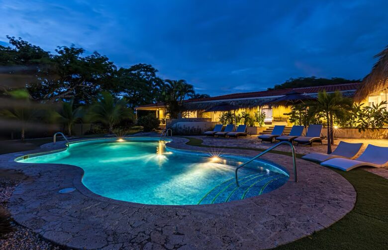 Elevated Elegance in the Costa Rican Canopy - Playa grande, Costa Rica