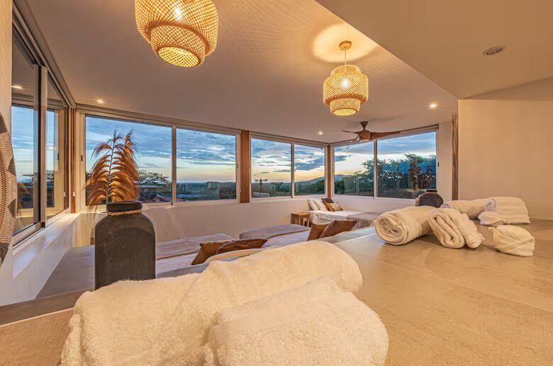 Elevated Elegance in the Costa Rican Canopy - Playa grande, Costa Rica