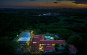 Elevated Elegance in the Costa Rican Canopy - Playa grande, Costa Rica