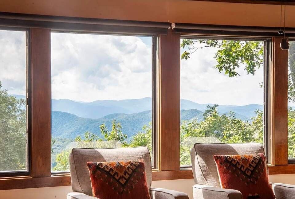 Three Ridges View Cabin - Wintergreen Resort, Virginia