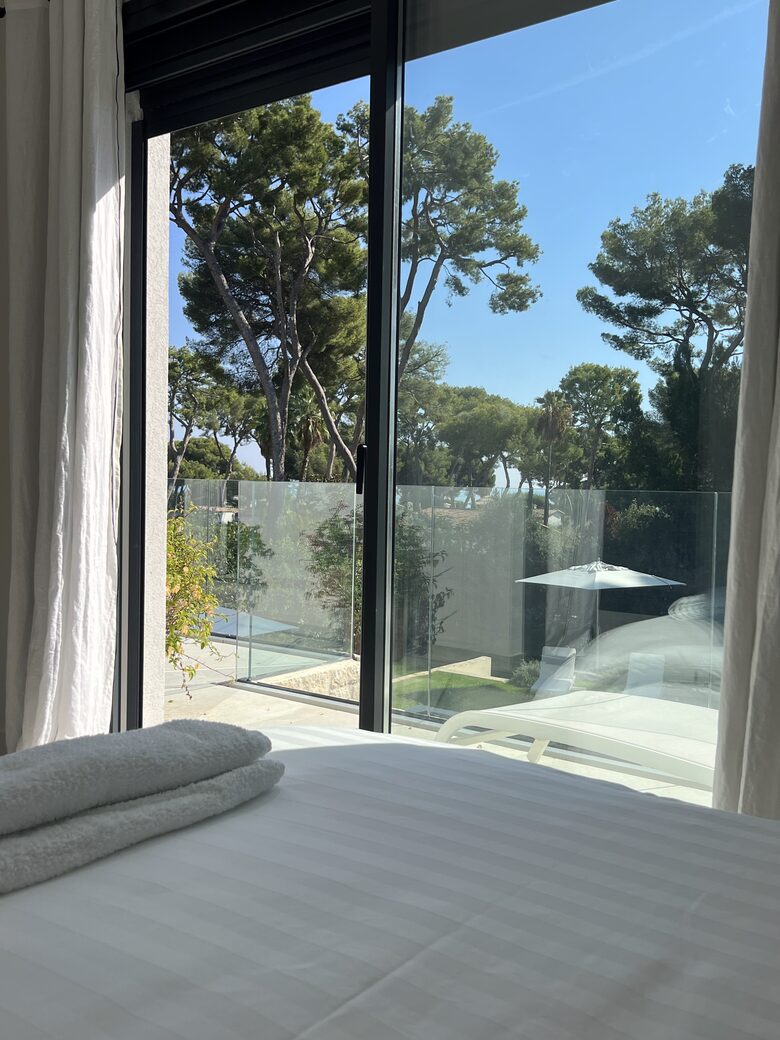Elegant Mediterranean Retreat in Prestigious Cap d’Antibes - Cap d'Antibes, France