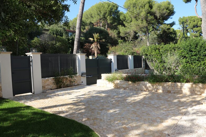 Elegant Mediterranean Retreat in Prestigious Cap d’Antibes - Cap d'Antibes, France