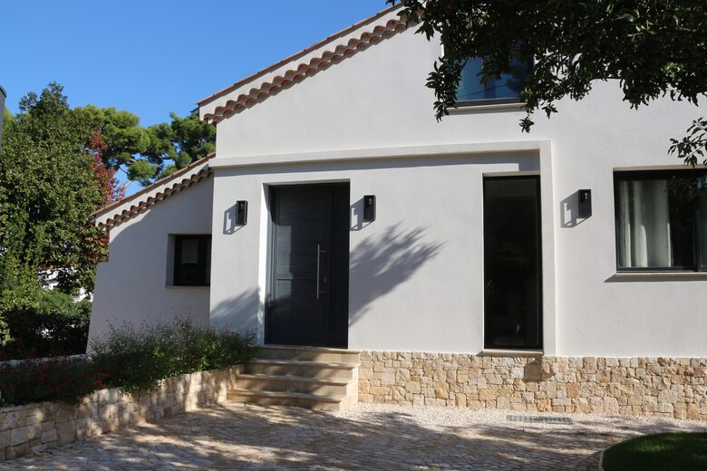 Elegant Mediterranean Retreat in Prestigious Cap d’Antibes - Cap d'Antibes, France