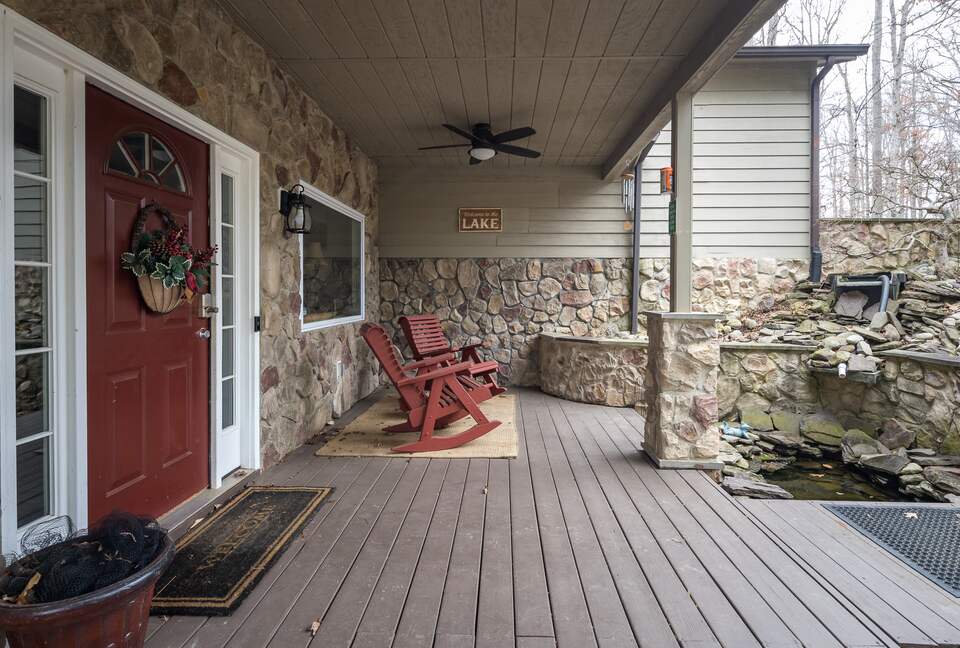Refined Lakefront Escape in a Peaceful Cove - Locust Grove, Virginia