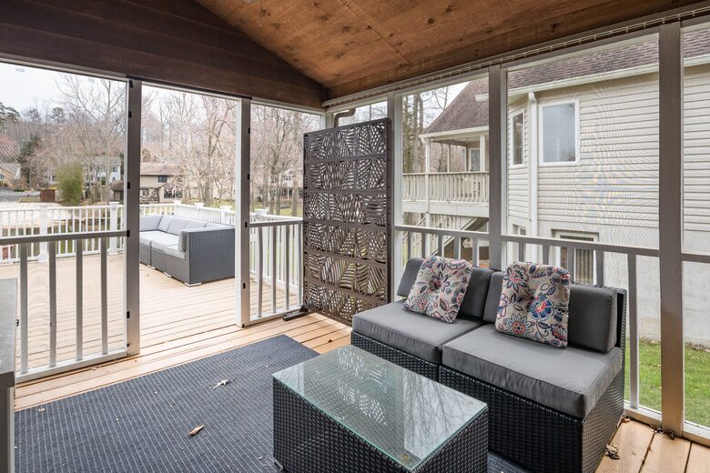 Refined Lakefront Escape in a Peaceful Cove - Locust Grove, Virginia