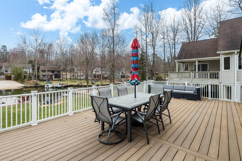 Refined Lakefront Escape in a Peaceful Cove - Locust Grove, Virginia