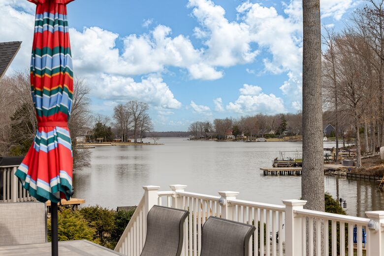 Refined Lakefront Escape in a Peaceful Cove - Locust Grove, Virginia