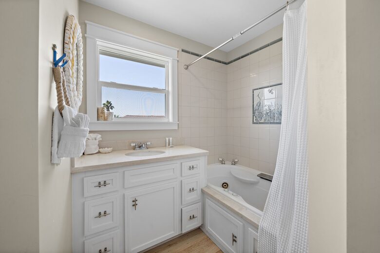 Discovery Bayhouse - Galveston, Texas