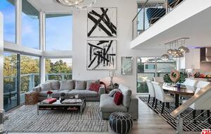 Santa Monica Penthouse Near Beach and Abbott Kinney - Santa Monica, California