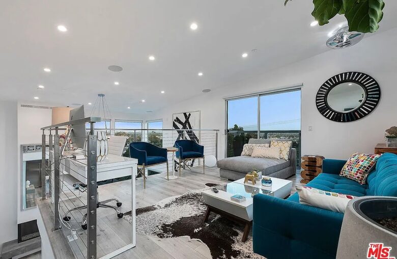 Santa Monica Penthouse Near Beach and Abbott Kinney - Santa Monica, California